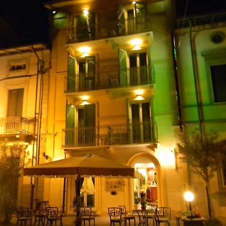 Hotel Villa Adriana Viareggio Exterior foto