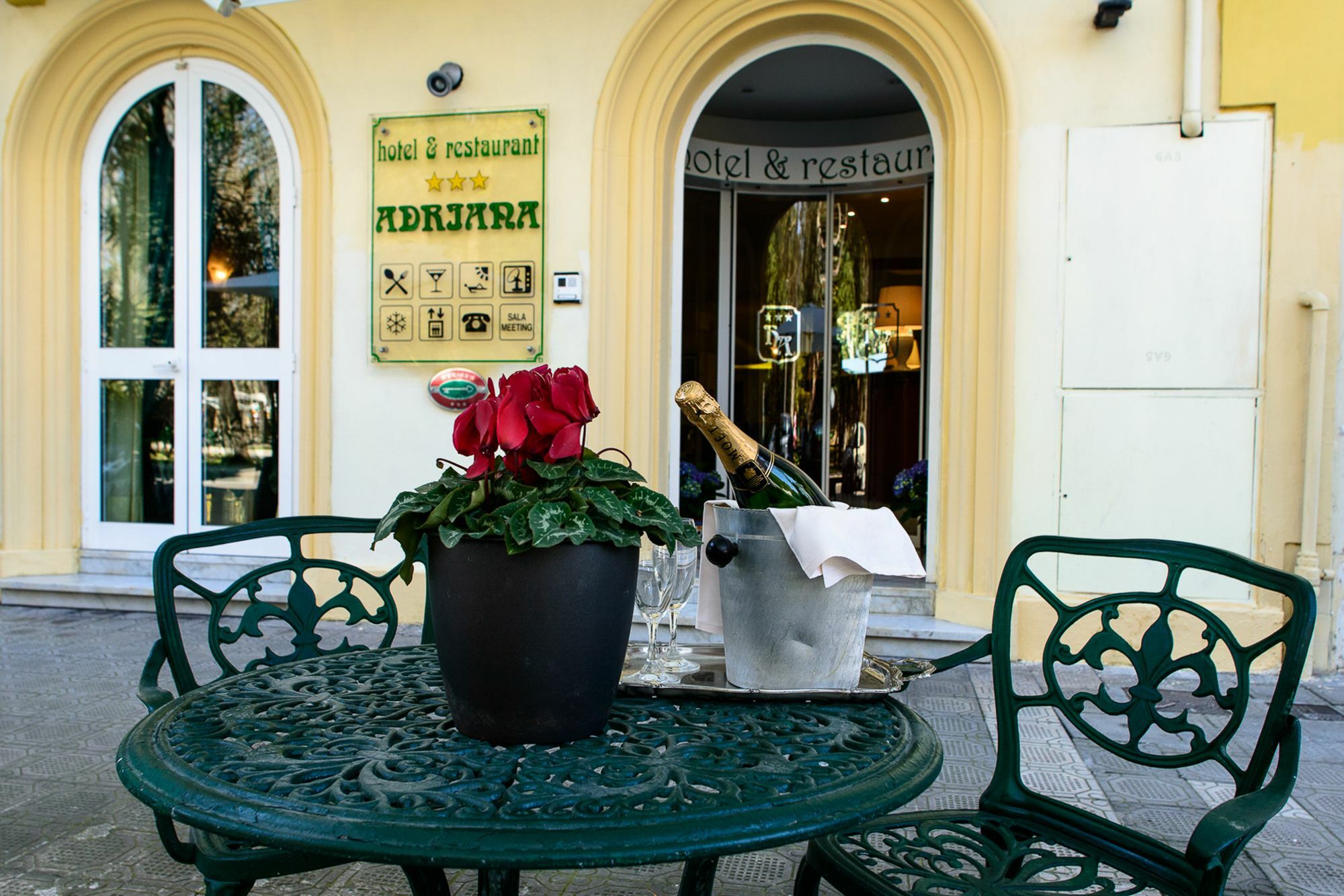 Hotel Villa Adriana Viareggio Exterior foto